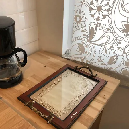 Sweet With Free Private Parking 아파트