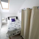 Sweet With Free Private Parking Apartman Póla