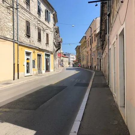 Sweet With Free Private Parking Lejlighed Pula