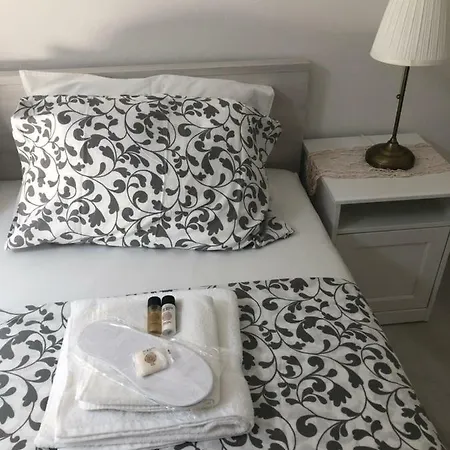 Sweet With Free Private Parking Apartament