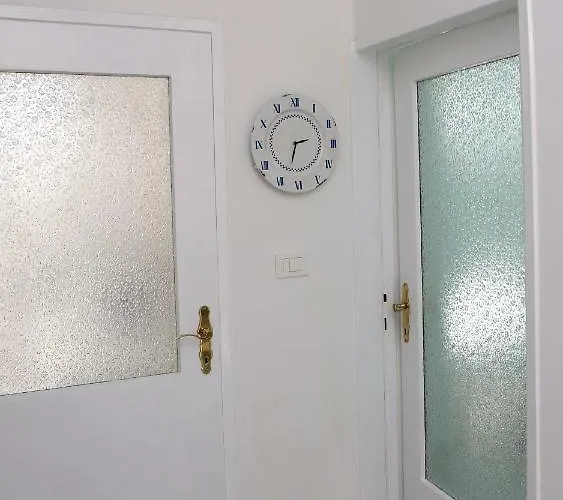 Sweet With Free Private Parking Lägenhet *