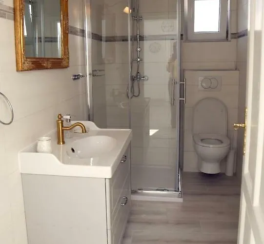 Sweet With Free Private Parking Lägenhet *