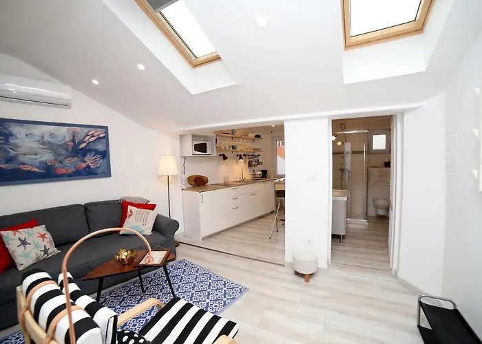 Lägenhet Sweet With Free Private Parking Pula