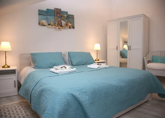 Sweet With Free Private Parking Lägenhet